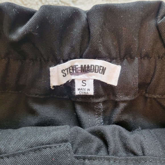 Missing Belt NWOT Steve Madden Black High Waisted Paperbag Shorts Women's Small - Picture 4 of 7